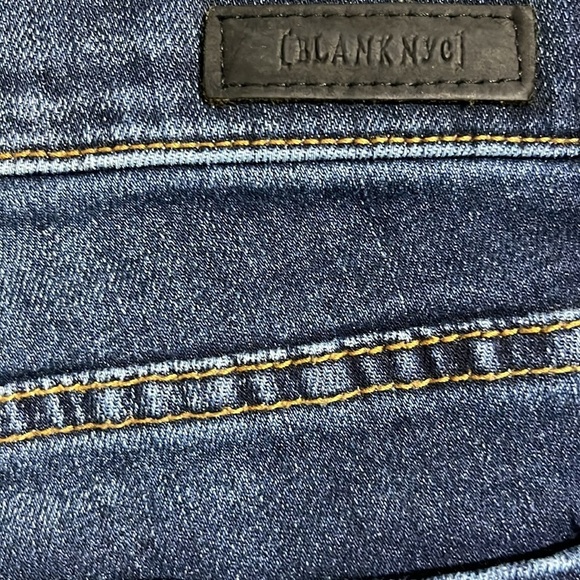 BLANKNYC Floral Embroidered Skinny Jeans size 27 - Picture 6 of 11
